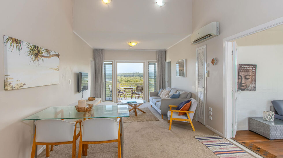 Hastings Cove Unit 21 Lounge