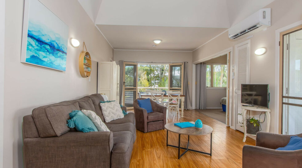 Hastings Cove Unit 19 Lounge