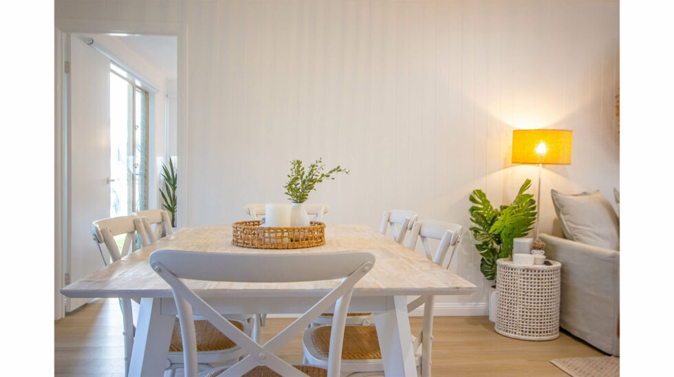 Hastings Cove Unit 4 Indoor Dining