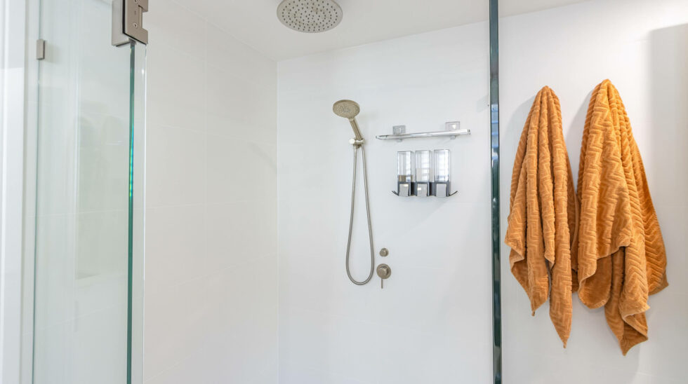 Hastings Cove Unit 4 Bathroom